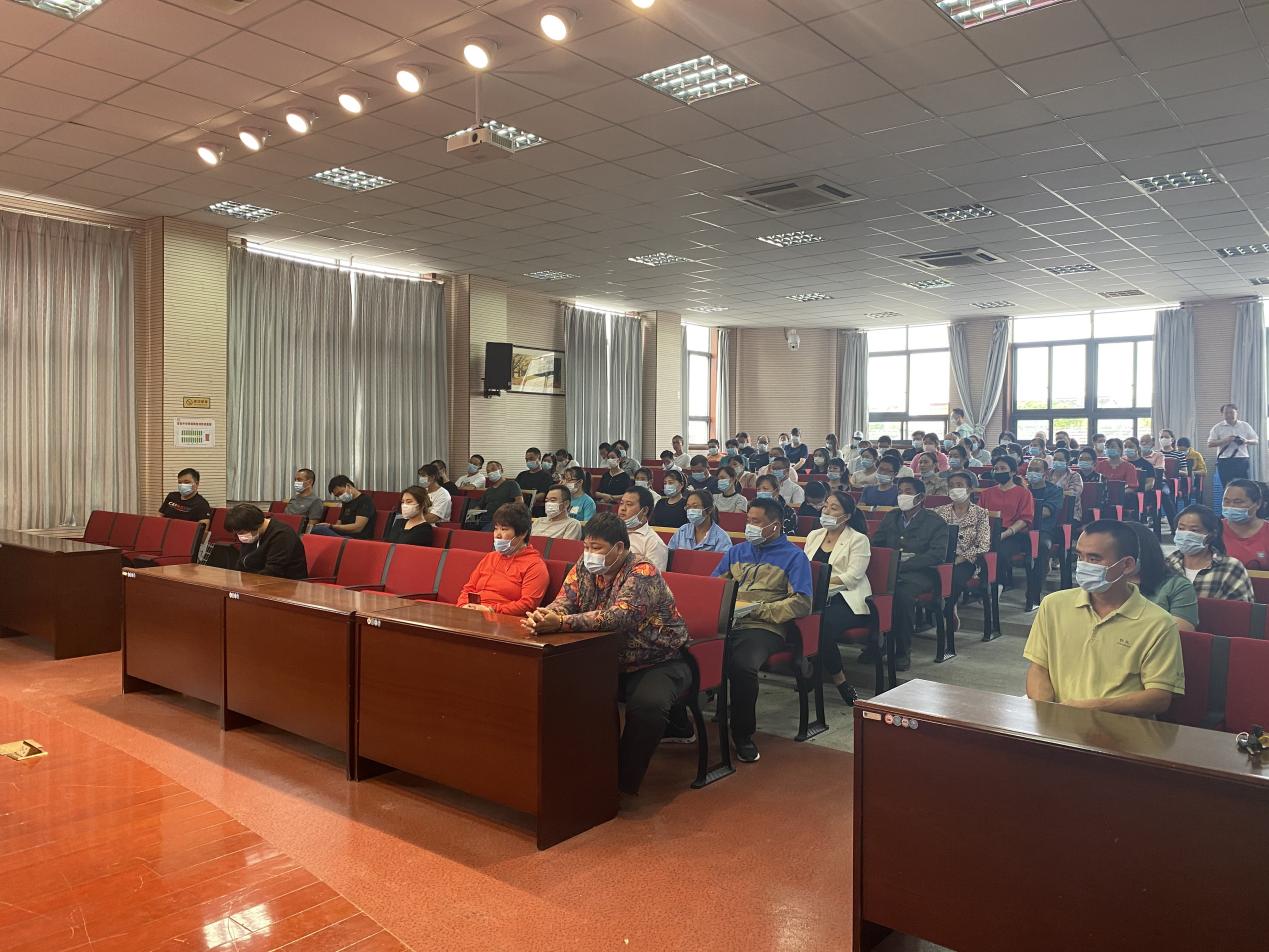 八年级家长会_html_3c02c6d7.jpg
