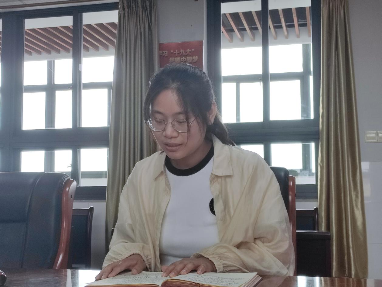【尊荣营中】让青春在奋斗中绽放光彩(1)_html_m510fcf29.jpg