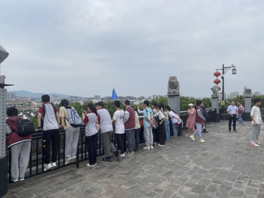 【尊荣营中】寻觅六朝烟火 传承金陵文化——南京市营防中学组织初三年级语文研学活动_html_m3459e7b9.jpg