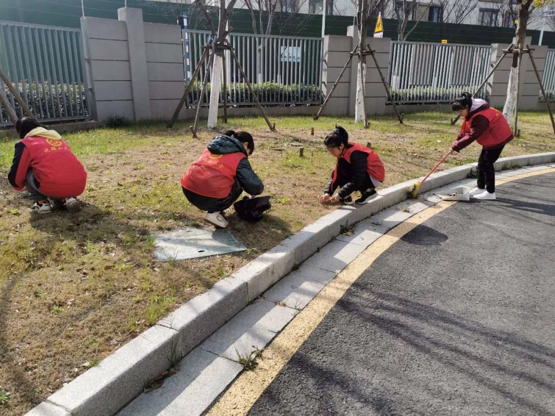 做一颗永不生锈的螺丝钉_html_a455f8b.jpg