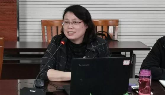 【悦群燕小】专家倾心指导，提升撰写技能 ——燕子矶中心小学青年教师学习会
