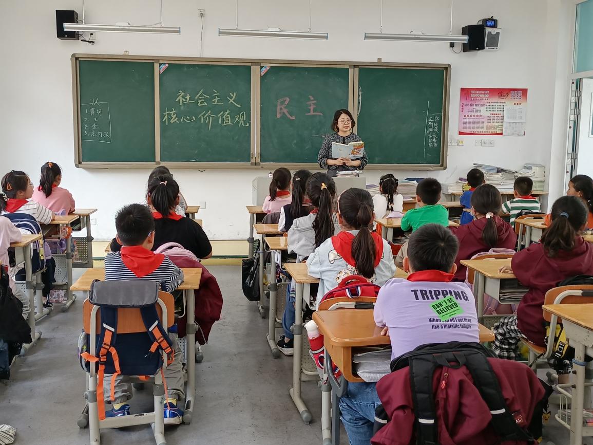新闻_html_2e770914.jpg