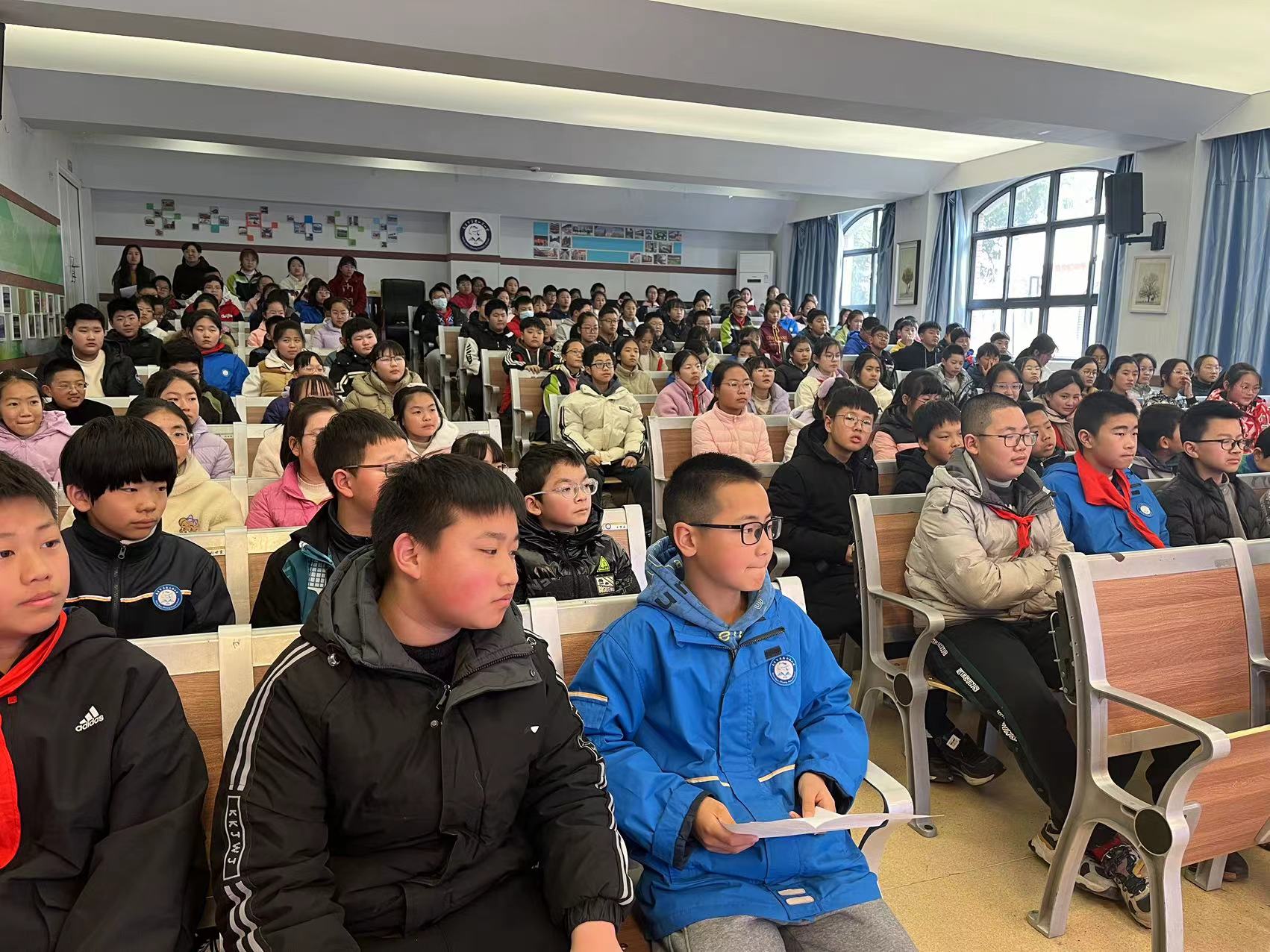 六年级学生动员会报道_html_24c11780.jpg