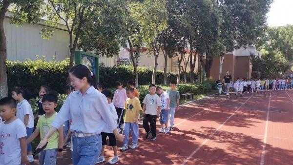2023级新生入学教育培训_html_m5dd6c659.jpg