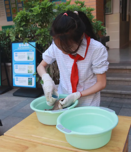 劳动磨砺心智_html_m1d6f386f.png