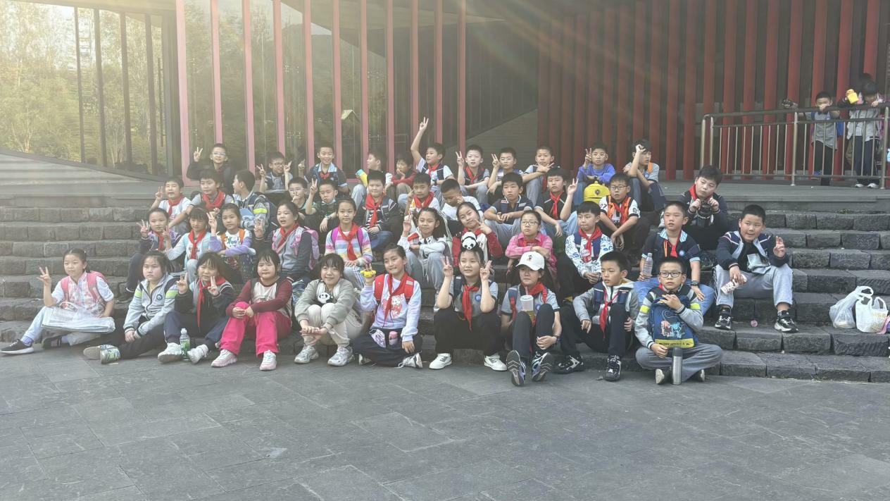 秋游 新闻稿_html_m73259b58.jpg