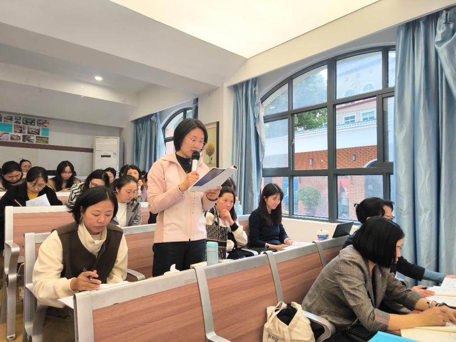 区语文教研活动新闻稿1021_html_m7a27319d.jpg