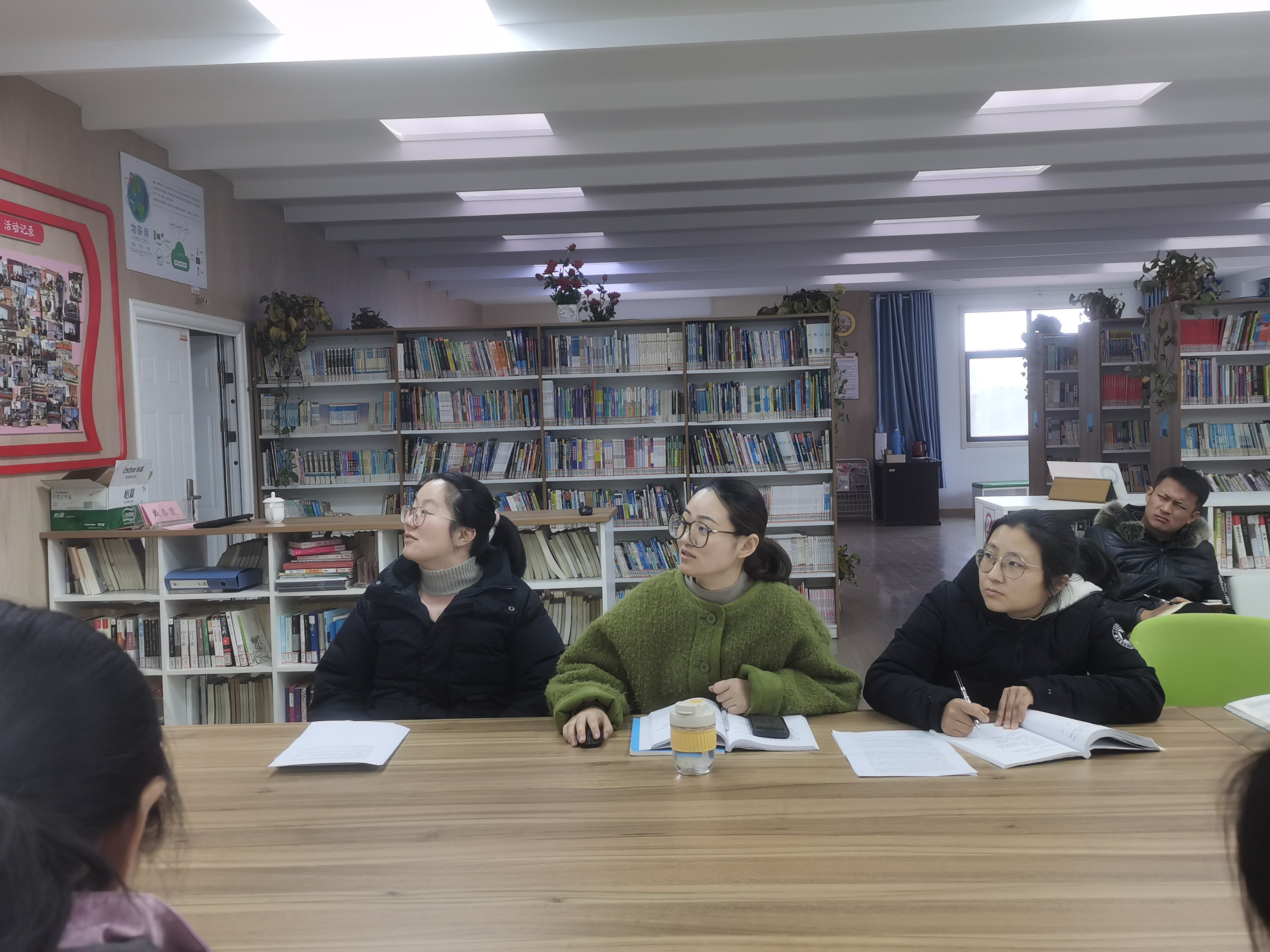 3.17青年教师课标学习分享_html_m6950427a.jpg