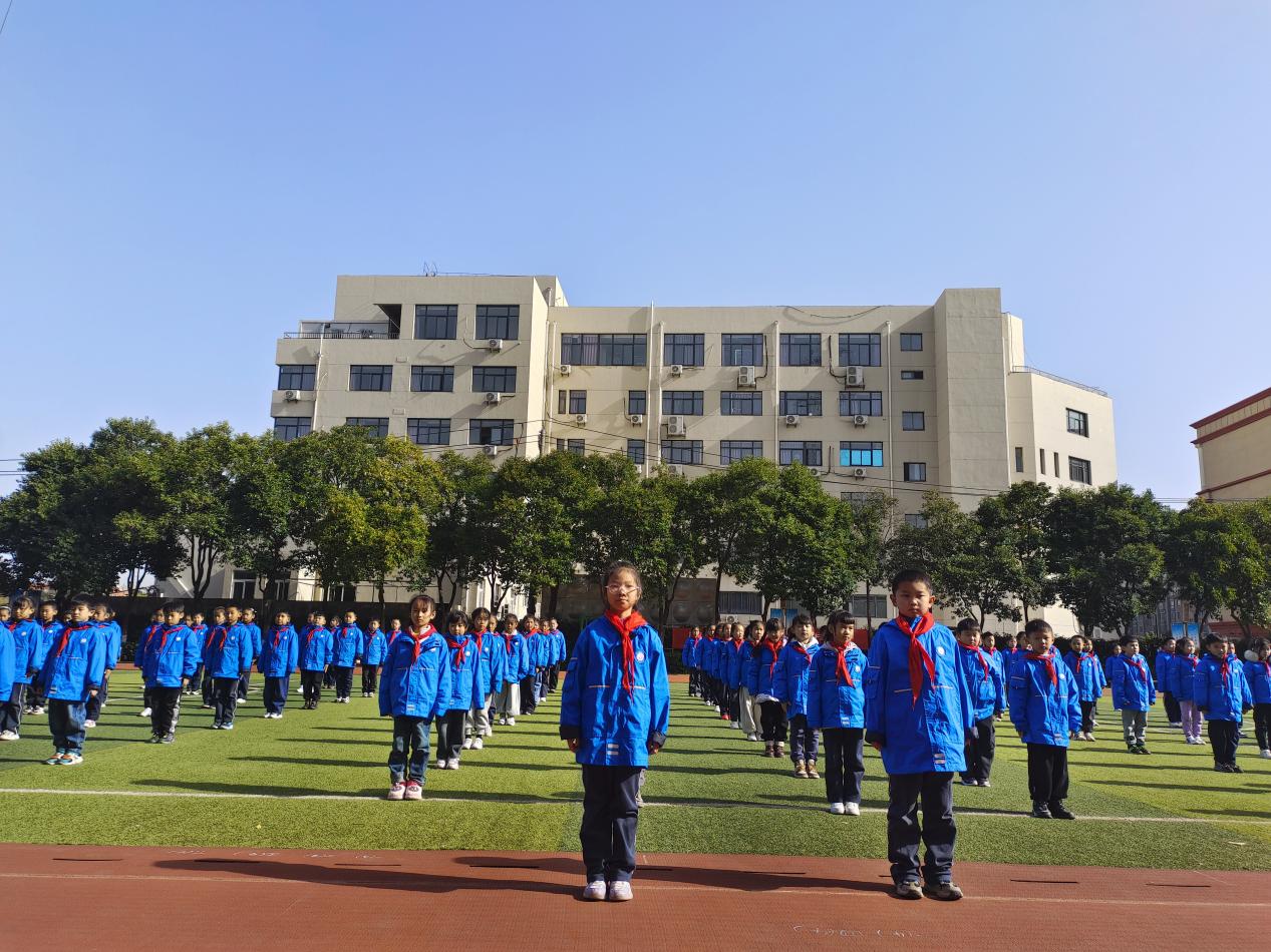 展活力风采 扬少年意气——幕府山庄小学广播体操比赛(1)_html_2b282b31.jpg