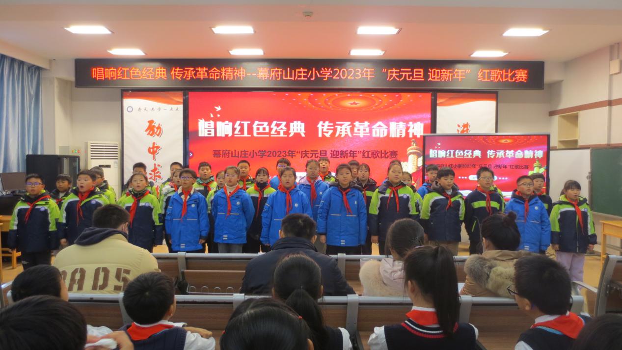 唱响红色经典 传承革命精神 红歌报道_html_770ce4e6.jpg