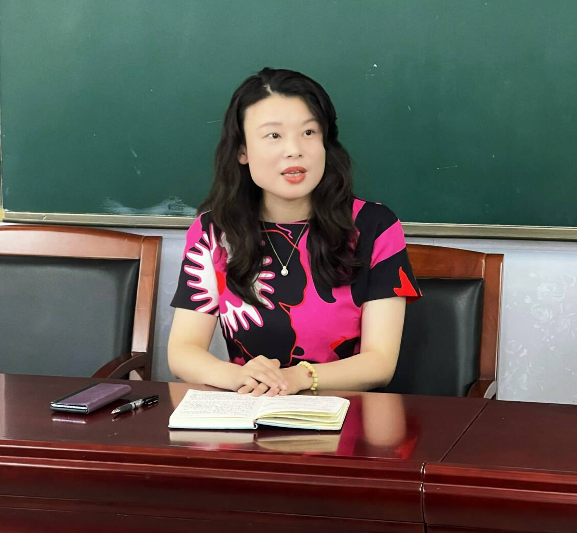 张文燕校长.png