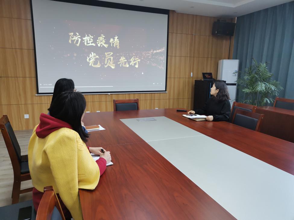 防控疫情 党员先行_html_7c2cba67.jpg