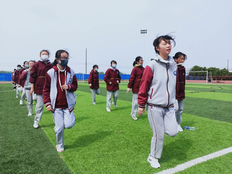 中桥中学九年级中考体育模拟测试专题篇2020.4.22_html_m75bade08.jpg