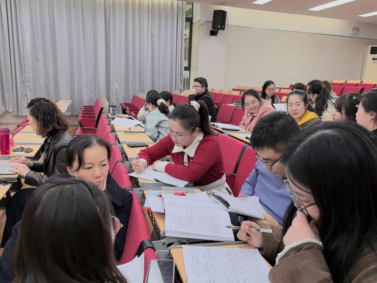 11.20新闻稿图文_html_2fe94454.jpg