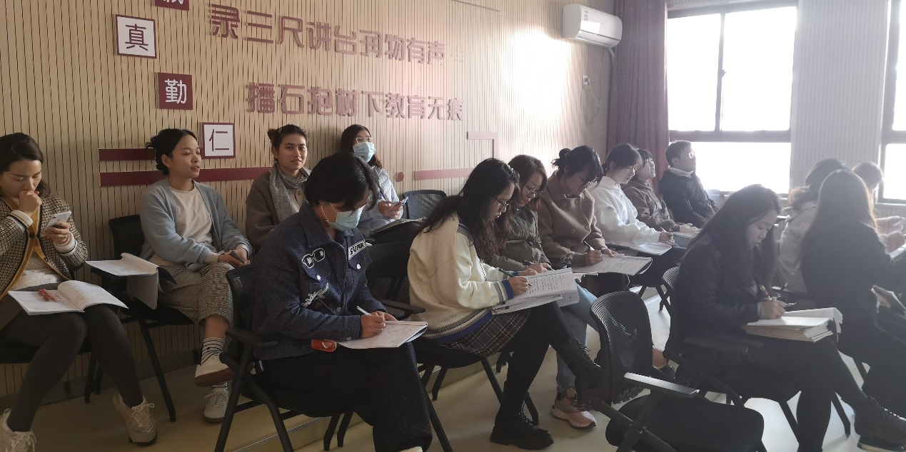 3.教师队伍建设好(1)_html_m4db69aa0.jpg