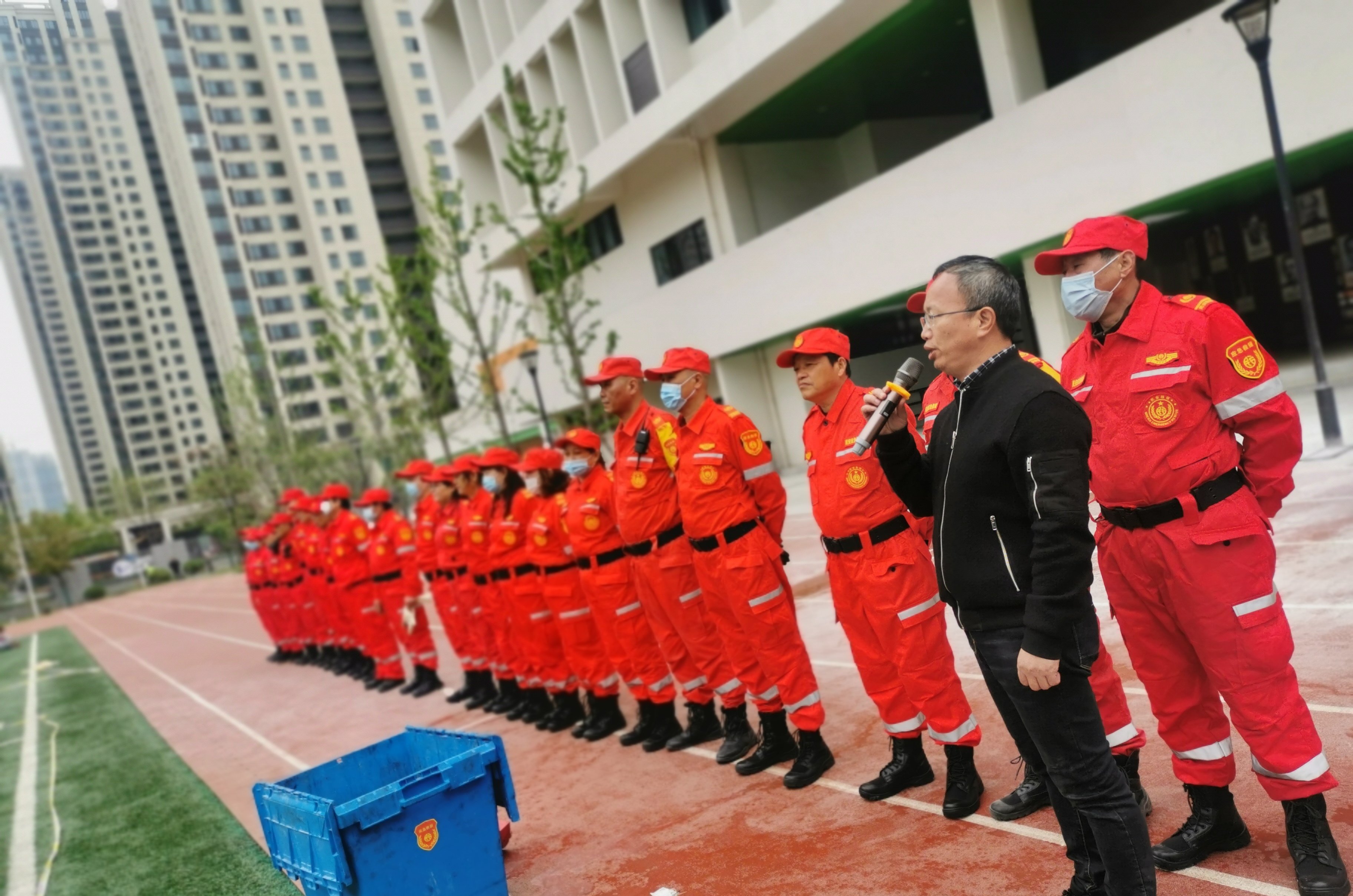 4月消防应急疏散演练活动（发布）1_html_4deb541a.jpg