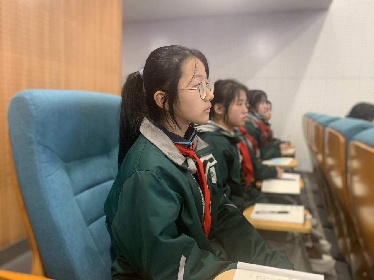 青少年普法新闻稿_html_m3b0a8aa5.jpg