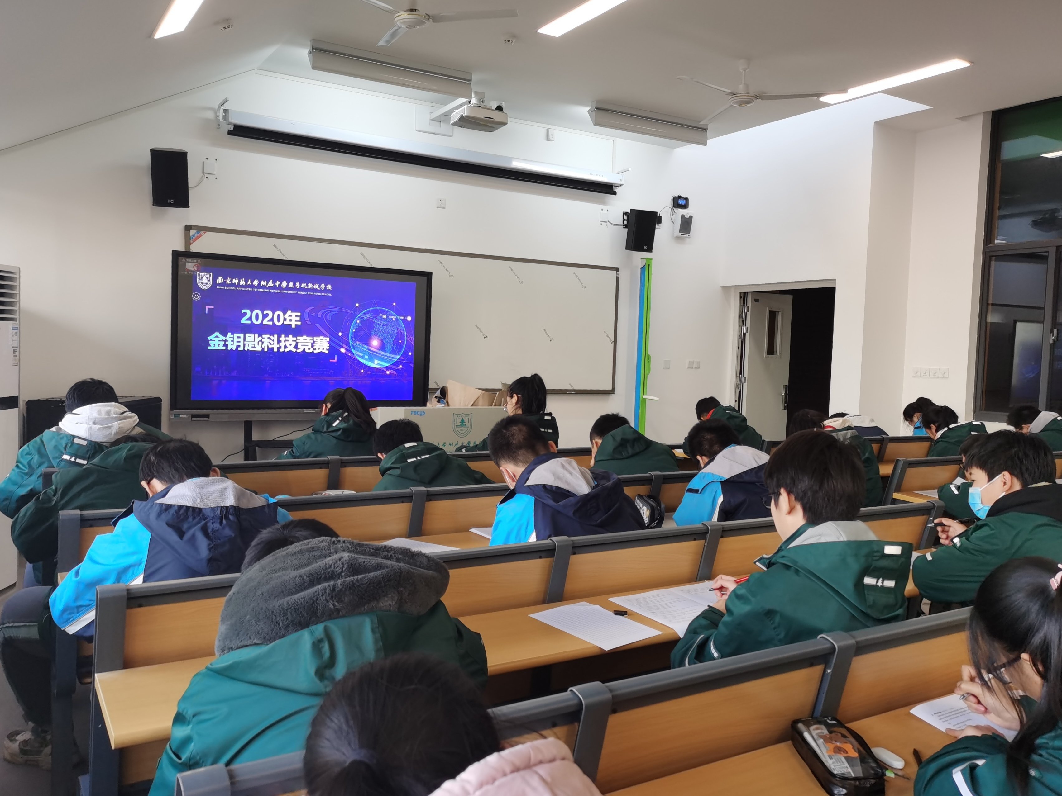 新建 DOCX 文档_html_33367b5.jpg