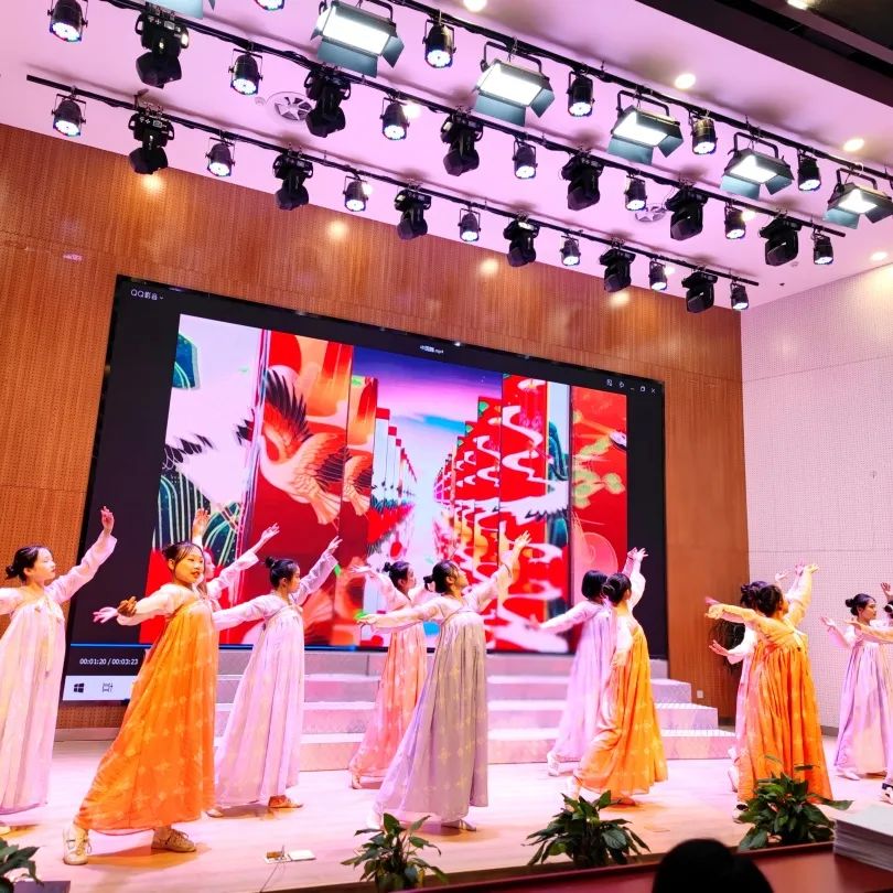 20220120教职工总结大会_html_m6ed10df8.jpg
