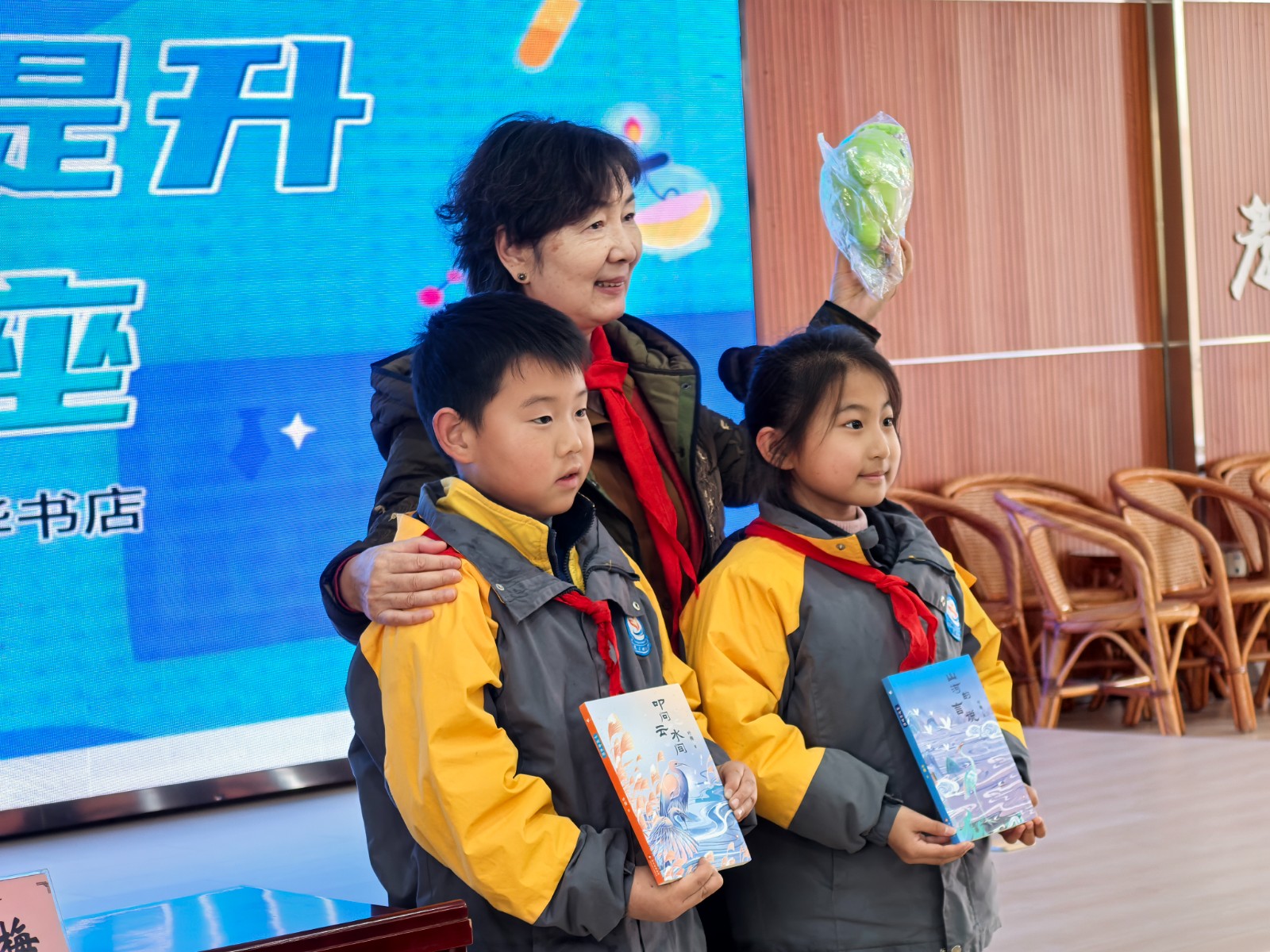 学生.jpg 学生.jpg