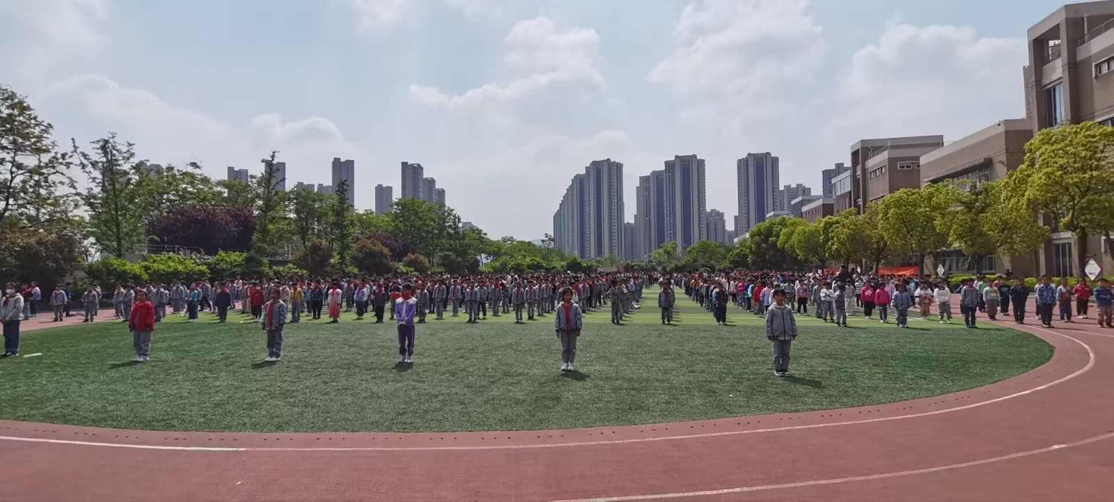 学生.jpg