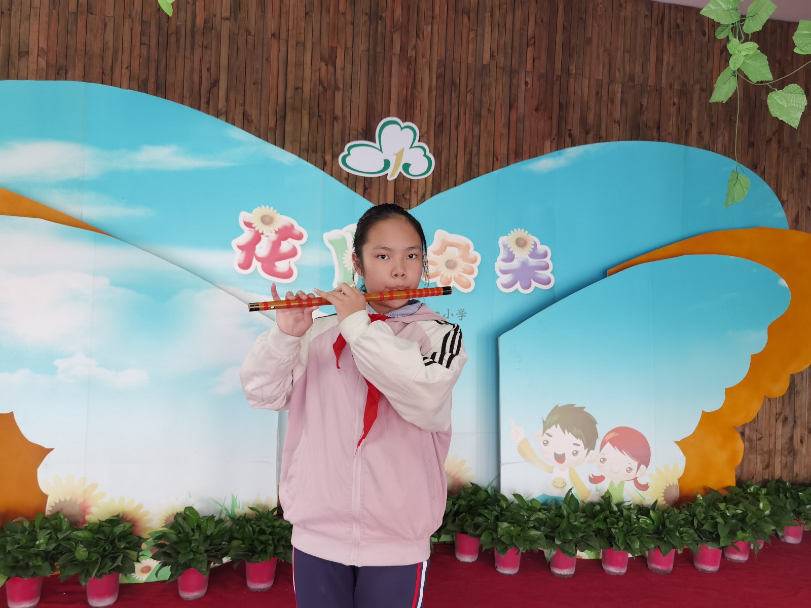 娄昕乐.jpg