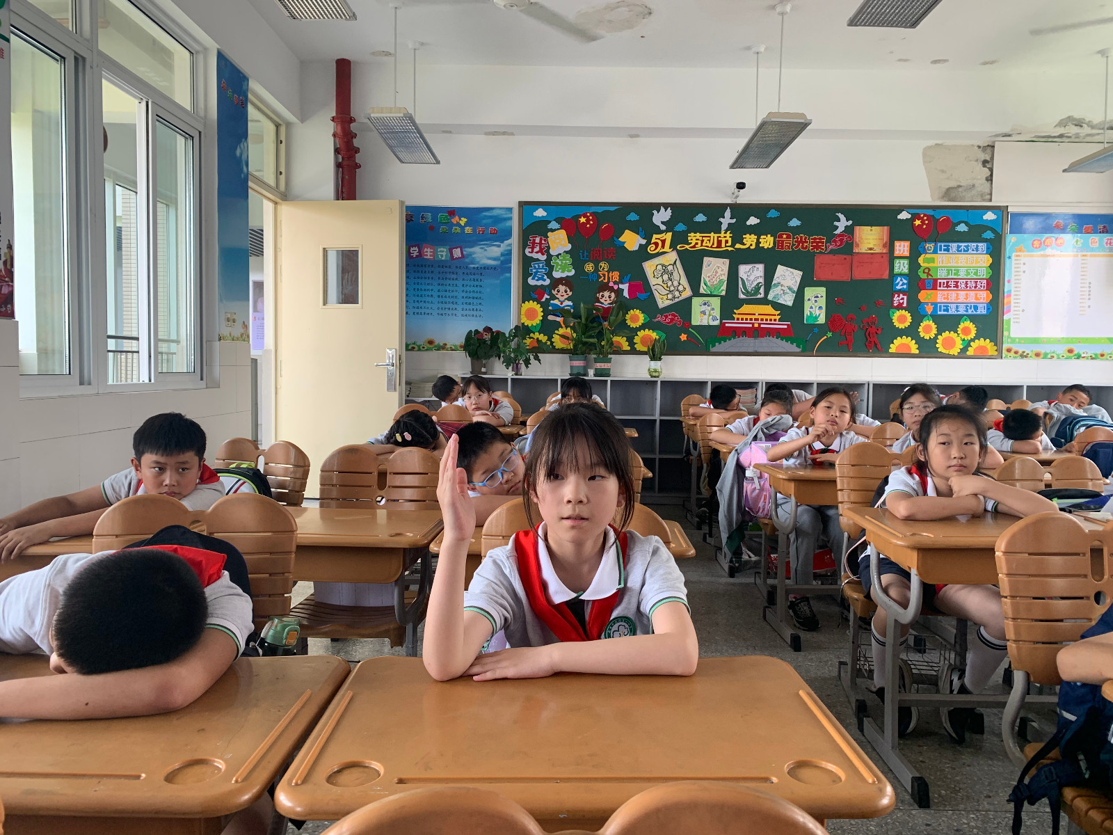 【花港一小】——花港第一小学诺如病毒防控演练
