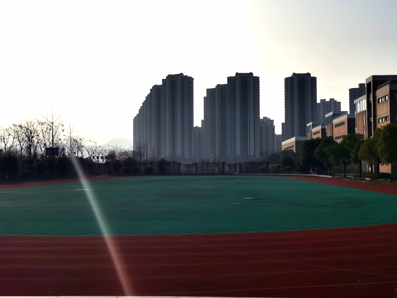 操场.jpg