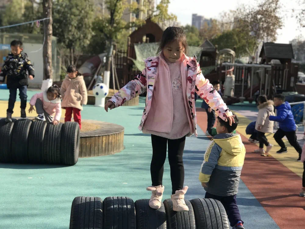 幼儿自主游戏.jpg