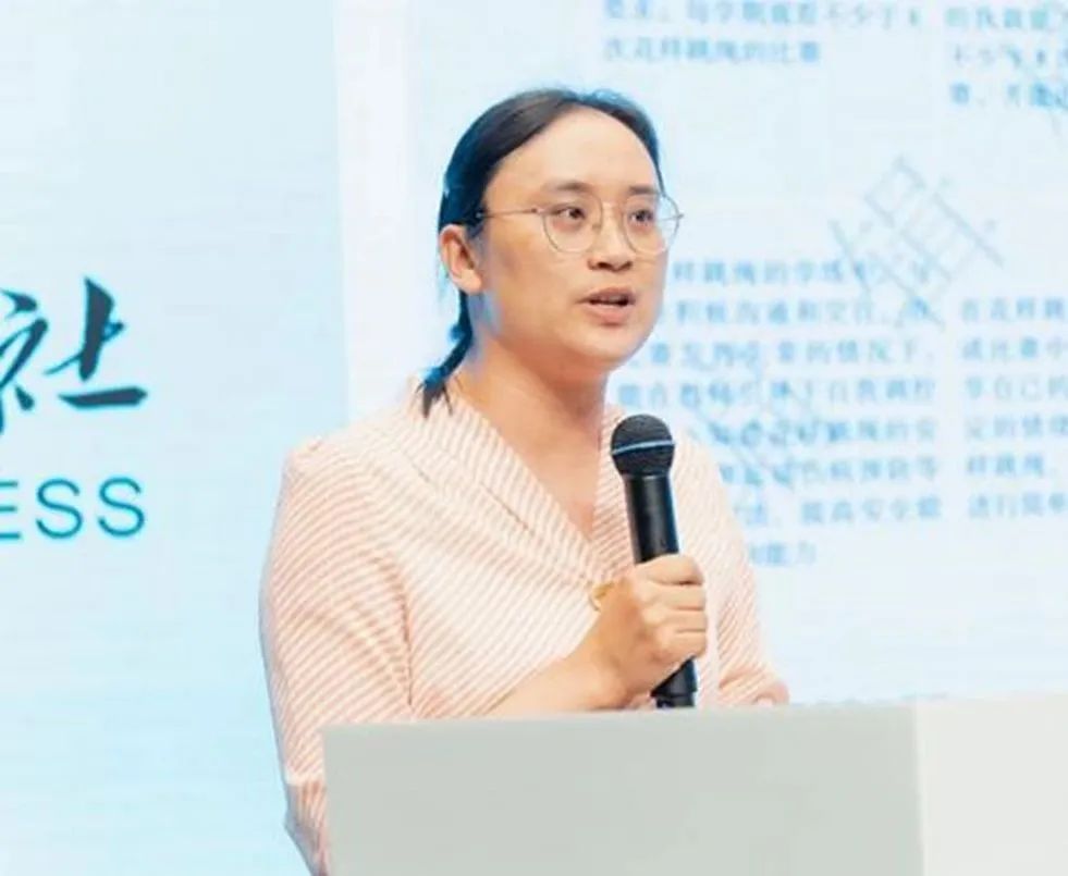 新建 DOCX 文档_html_617a2b95.jpg