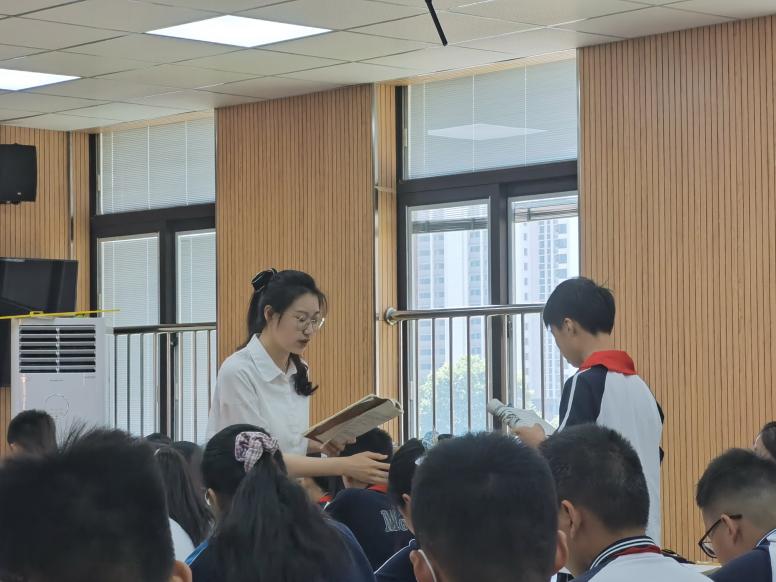 【纯正迈中·王行升名师工作室】基于语文教学设计的“三度”——记特殊教育师范学院见习活动_html_m28d393a0.jpg
