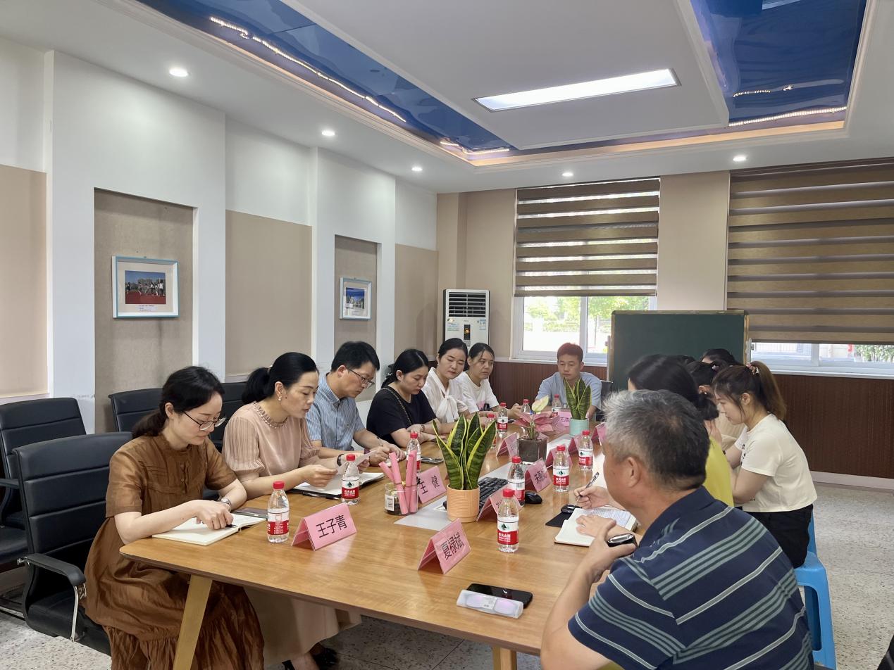 均衡分班促公平  阳光启航促成长_html_m1783e363.jpg