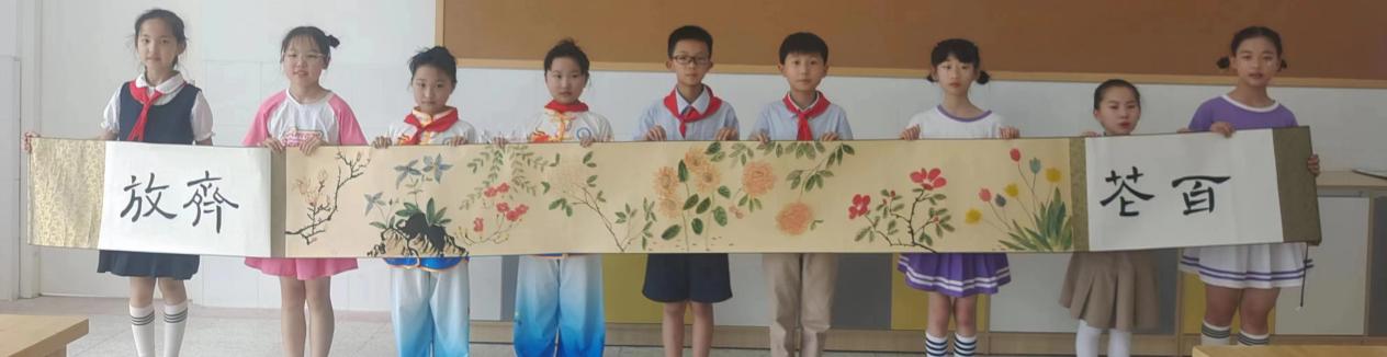 【正学丁三】丹青展风采 挥毫向未来(2)_html_m1845c469.jpg
