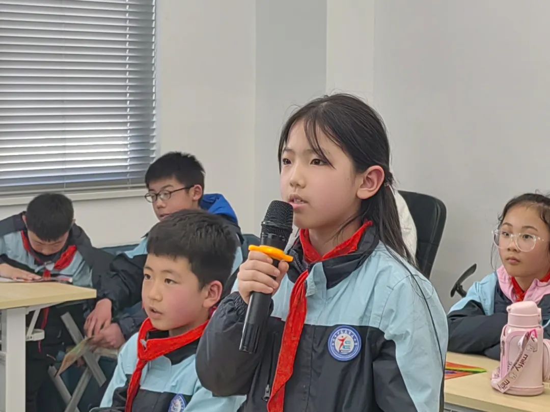 【正学丁三·德育】解锁新体验，探秘栖霞区融媒体中心_html_33a8d095.jpg
