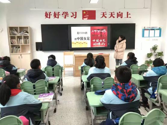 2.13新学期开学典礼活动侧记_html_731f9bd4.jpg