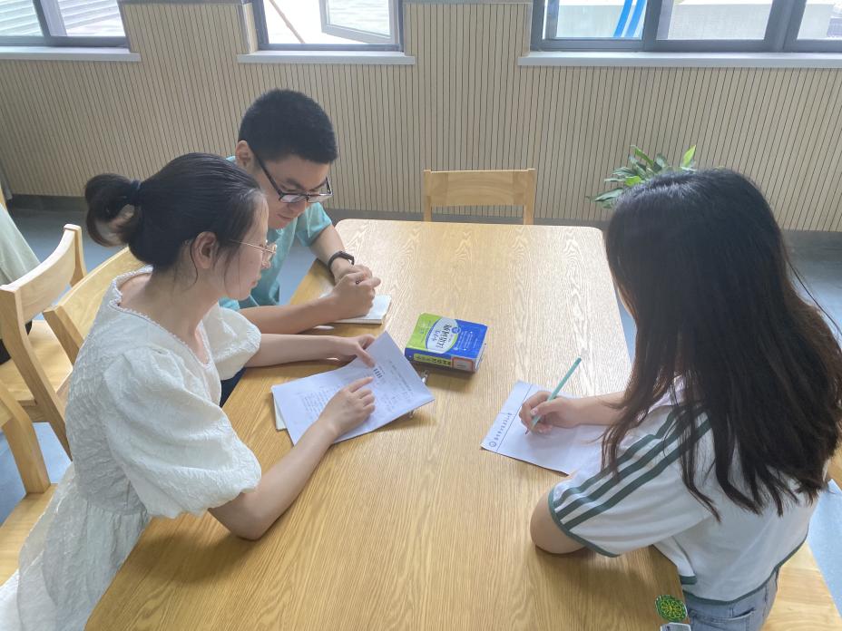 6.26数学期末质量分析会侧记_html_286108e3.jpg