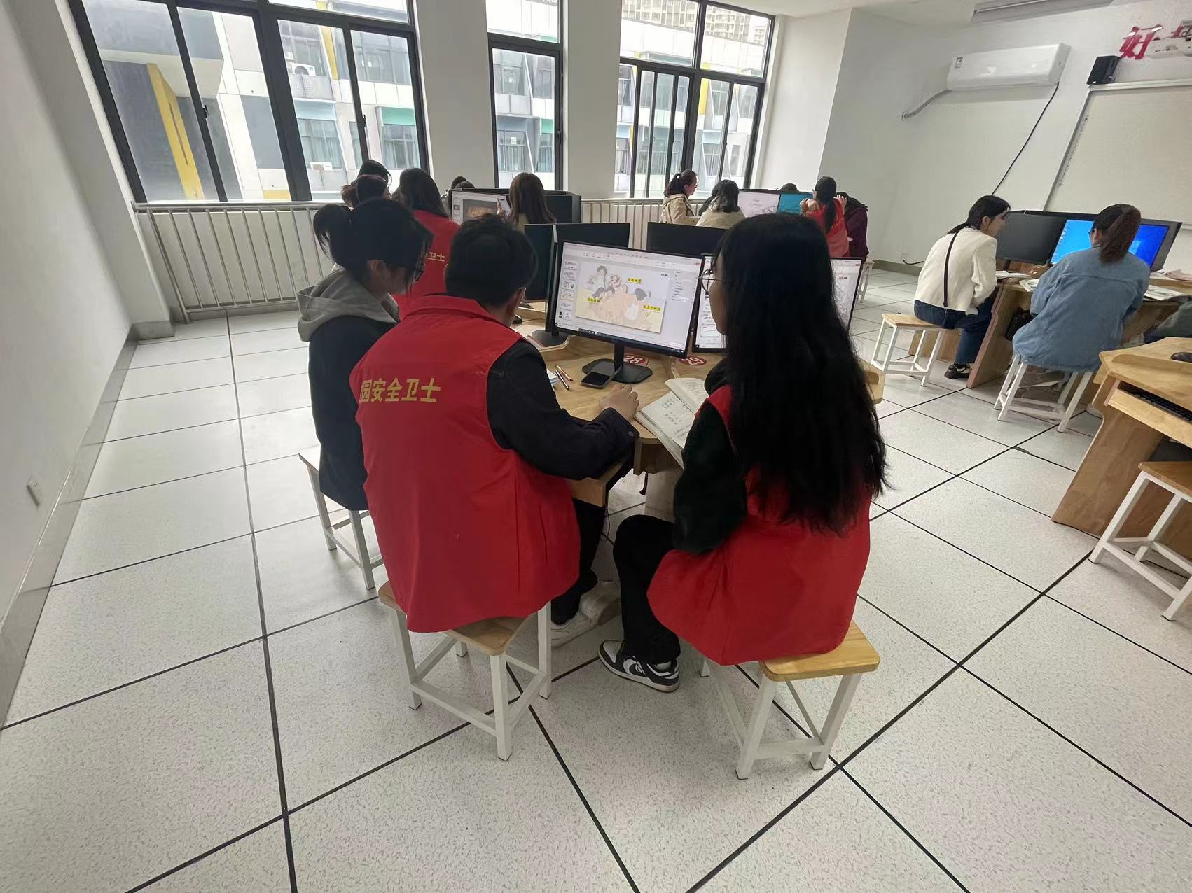 【正学丁三·教学】“聚”集体智慧 “备”精彩课堂——南京市丁家庄第三小学语文组集体备课活动侧记_html_5dd2807f.jpg