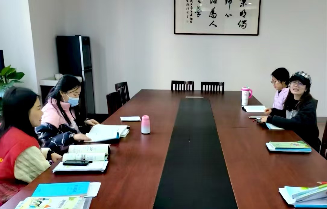 3.20数学组第六周集体备课活动侧记(1)(1)_html_m2006fd19.jpg