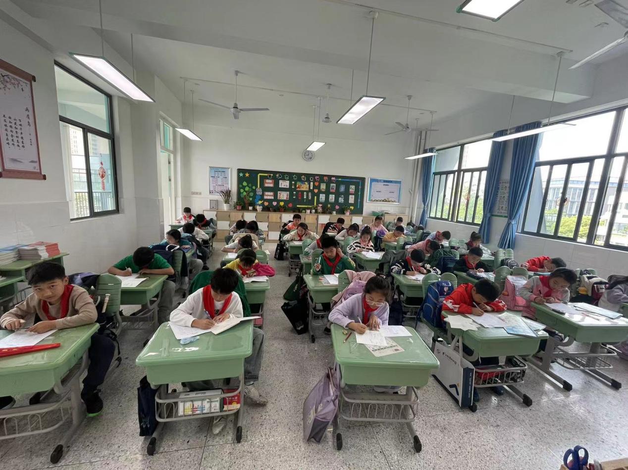 计算比赛新闻稿.修改docx_html_m5a65a7d3.jpg