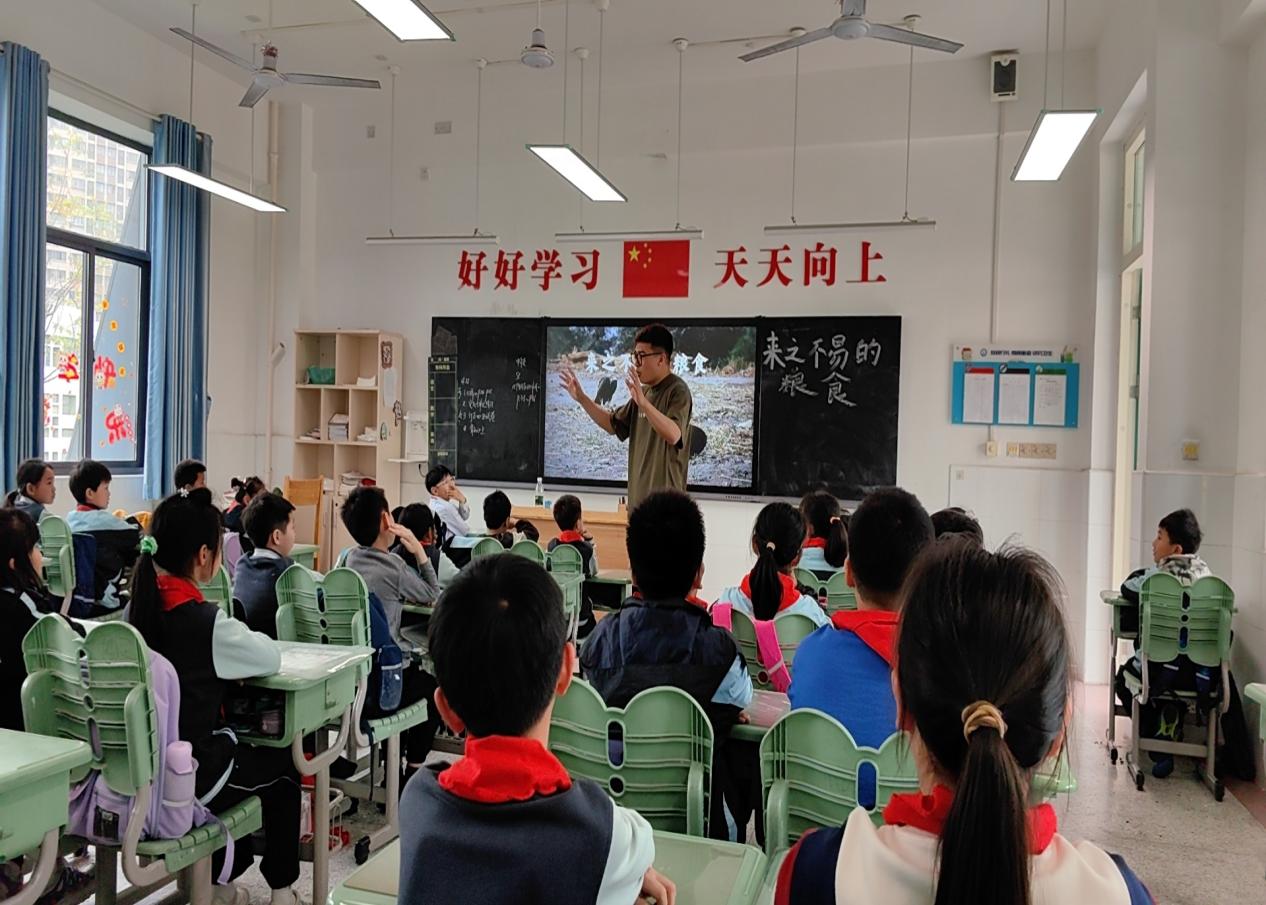 三年级视导活动侧记_html_ff344cc.jpg