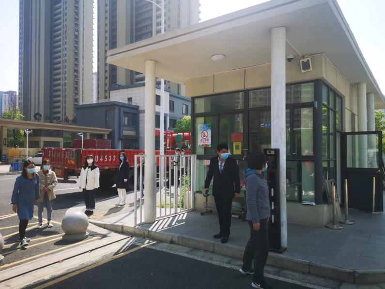 【正学丁三】筑牢防线，全力以“复”——丁家庄第三小学返校复学疫情防控演练侧记_html_m55b21301.jpg
