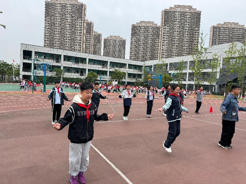 【正学丁三·教学】趣享运动 “童”样精彩 ——丁家庄第三小学“艺之独秀”嘉年华活动“射苑”中期考核活动侧记(1)_html_m42b00f8d.jpg