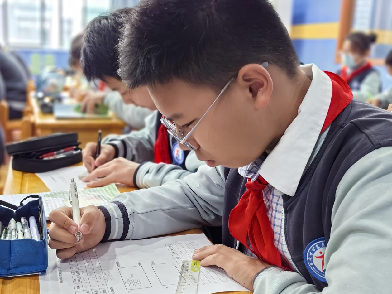 5.8丁家庄第三小学数学组第十三周教研活动侧记(1)_html_m1c6ec2b0.jpg