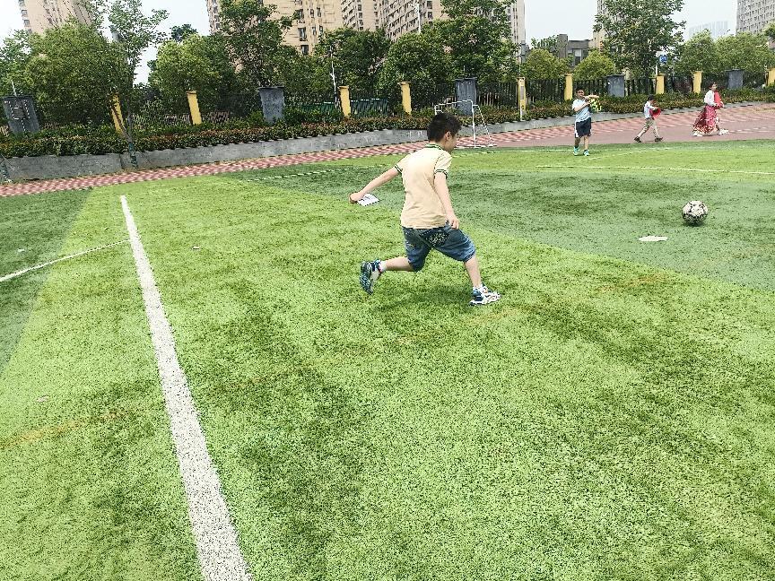 多彩展示庆六一  同心共育阳光娃_html_5d4c5027.jpg