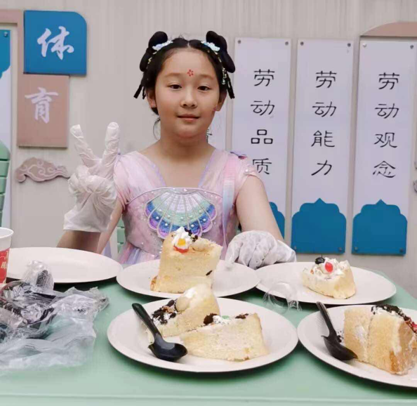 劳动激发创意  实践体验快乐—_html_117fb9d8.png