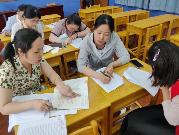 【正学丁三&middot;教学】质量分析明方向，凝心聚力提质量——南京市丁家庄第三小学语文第二次月练习质量分析_html_20651129.jpg