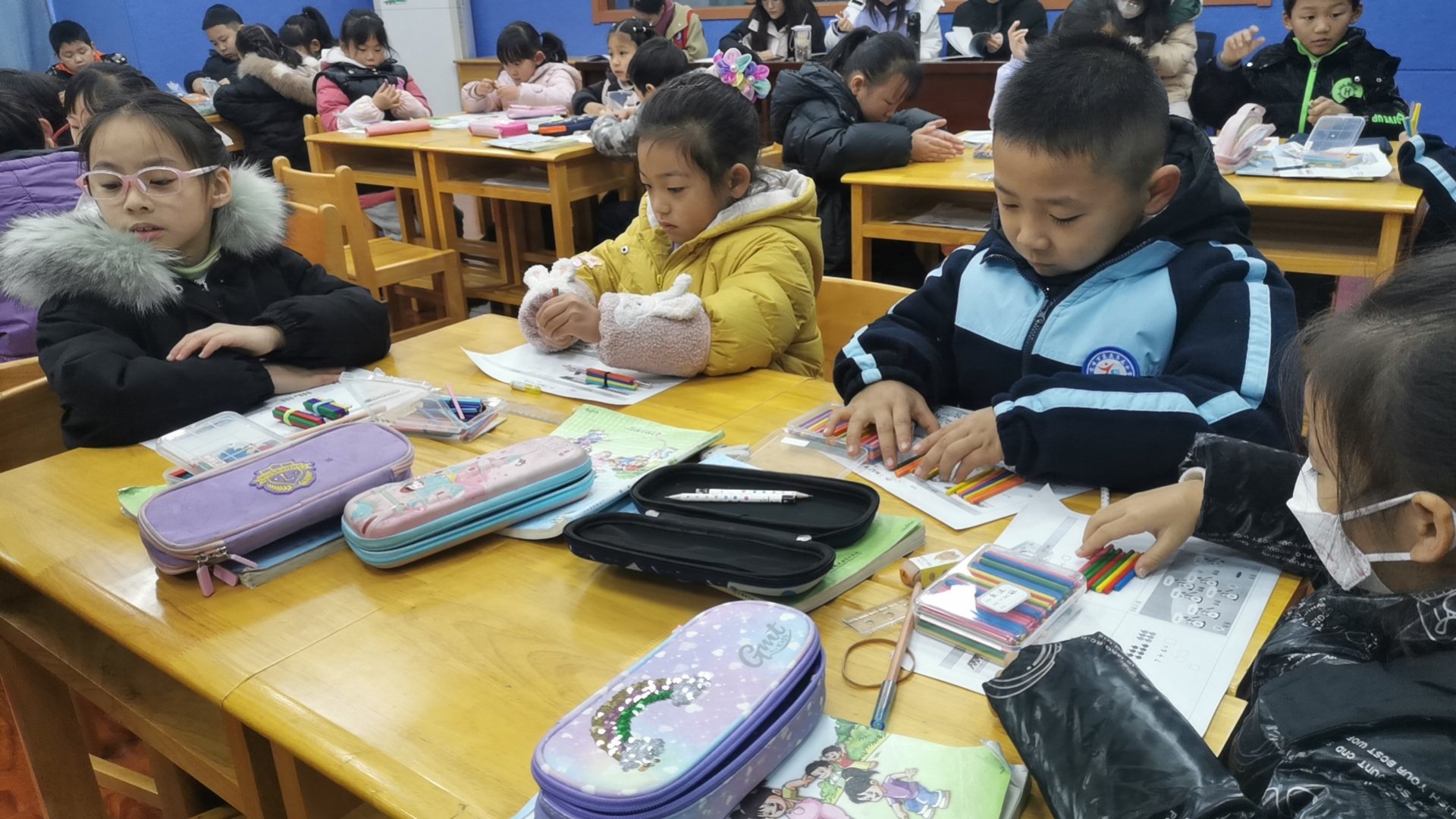 数学组校聘教师展示活动侧记_html_4688920f.jpg