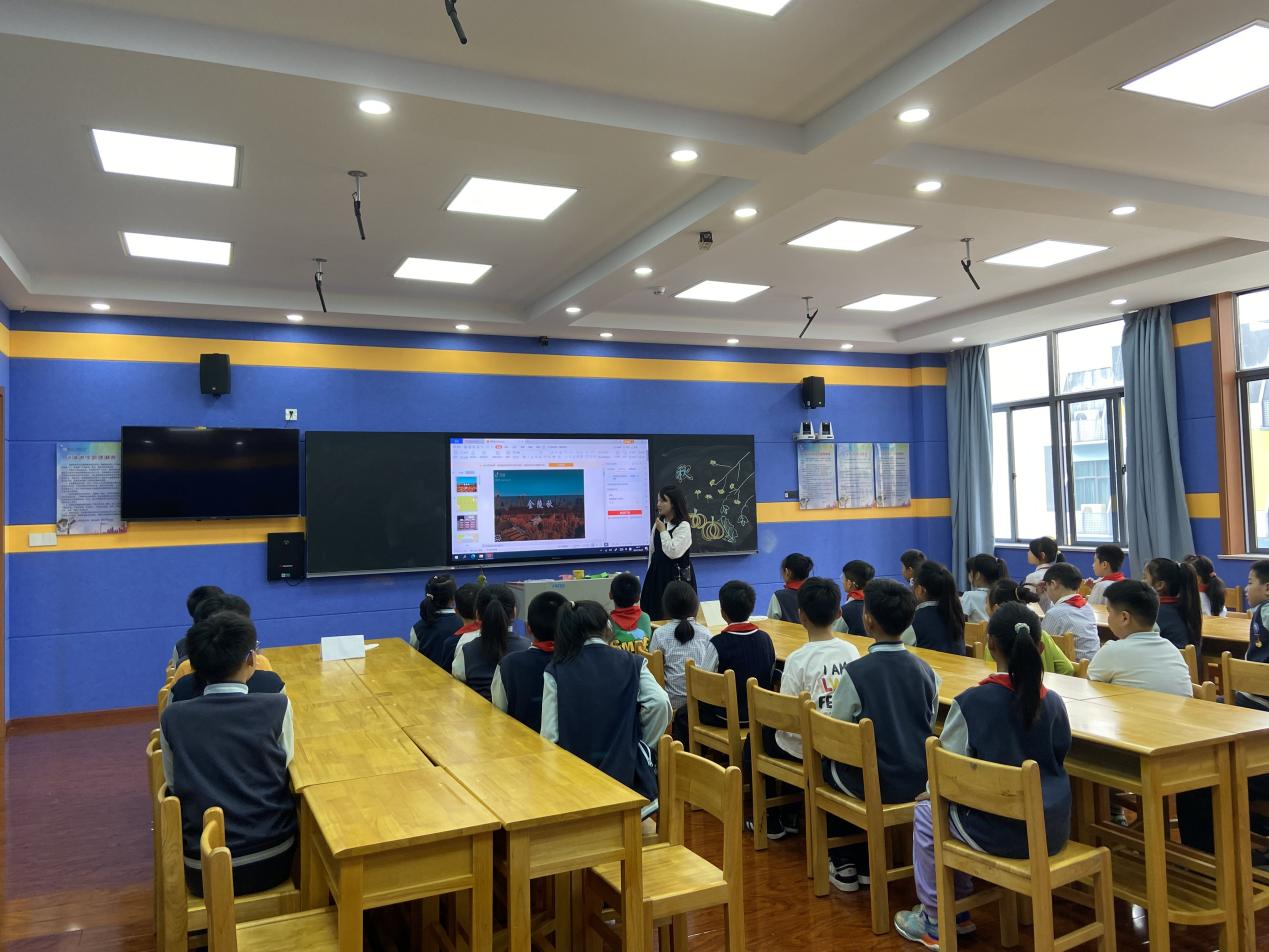 综合实践课程教研新闻稿_html_40547eb4.jpg