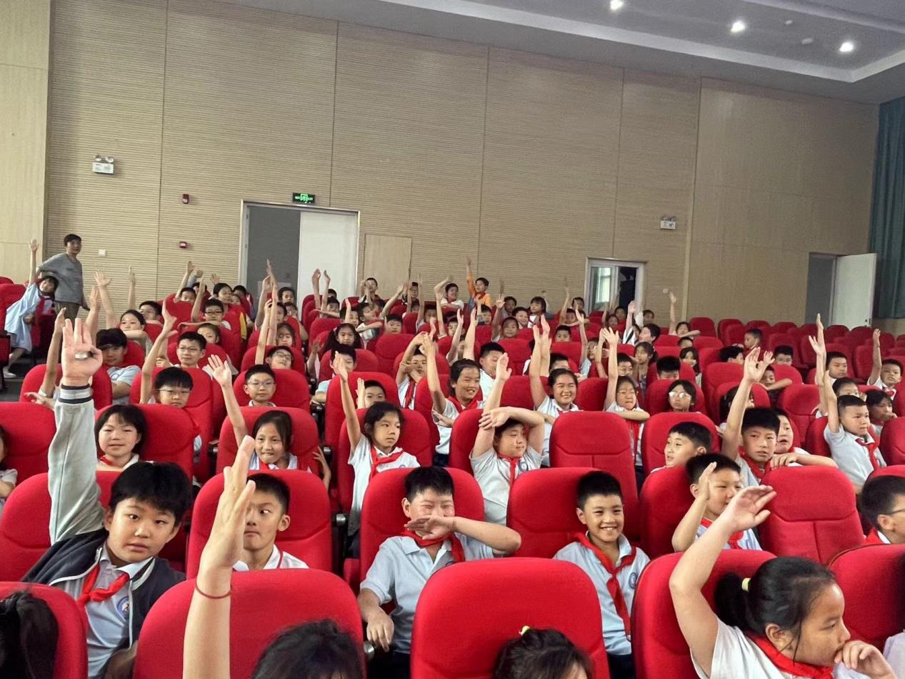 【正学丁三·教学】书香润童心  寓言启智慧南京市丁家庄第三小学三年级读书节活动(2)_html_7a752523.jpg