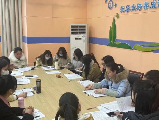 【正学丁三】浓浓语文味 淡淡荷花香——丁家庄第三小学语文组校本研修活动侧记_html_356114ec.jpg